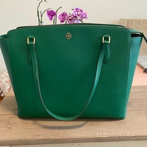 Kelly Green Tory Burch